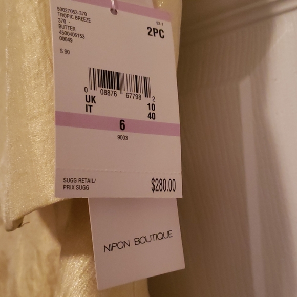 Dress - Picture 6 of 6